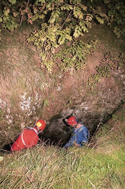 Fojba 13. bataljon pri Socerbu: pred dvajsetimi leti so iz luke Koper na kosti naložili 2 metra salam