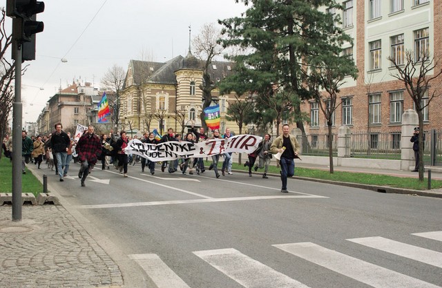 Študentske demonstracije v Ljubljani na Prešernovi cesti, 2. aprila