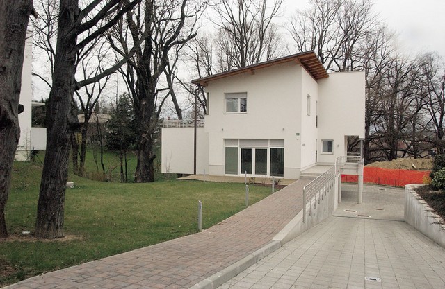 Sodržnikova vila na nekoč nezazidljivi parceli