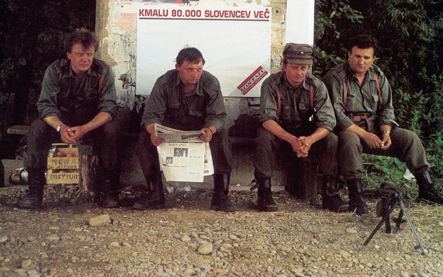 Dnevnik Slovenec je leta 1991 od Demosove vlade dobil 1,25 milijona DEM nepovratnih sredstev in jih nepovratno potrošil