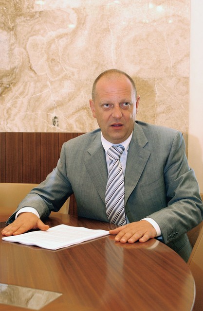 Miro Senica