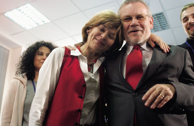 V štabu poražencev: Ivica Račan z ženo Dijano Pleštino