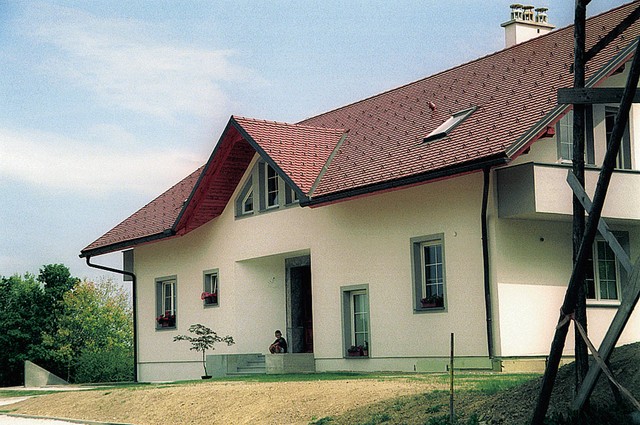Podobnikova hiša, Hrustovo 1, Dolnje Kokave
