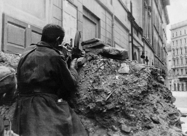 1. maj 1945: Ulični boji