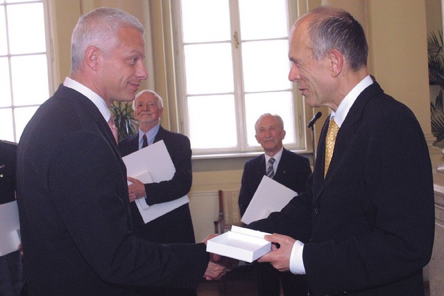Častni znak za izjemne zasluge Dragu Kosu