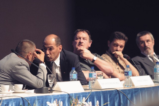 Zbor na delu: Peter Jambrek, Janez Janša, Tine Hribar, Ivan Štuhec in Jože Jerovšek