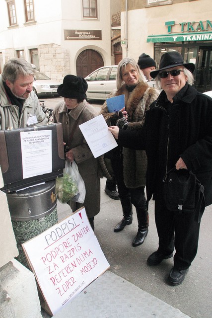 Eksplicitno zbiranje podpisov za referendum