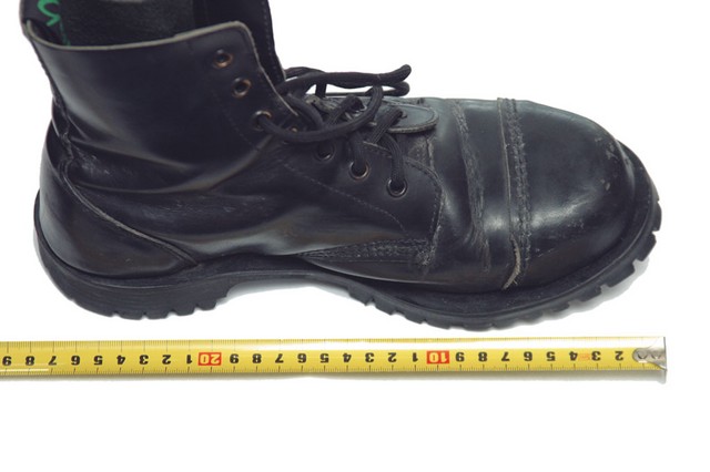 Buler naše sodelavke, ki nosi številko 39, je dolg 28 cm.