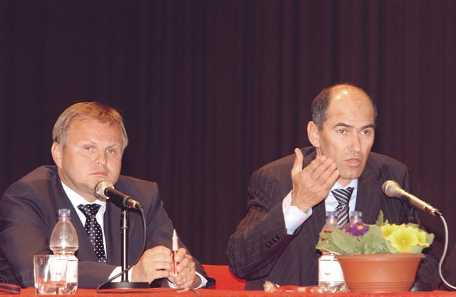 Marko Pogorevc, prvi varnostnik Mobitela in Janez Janša, prvak SDS