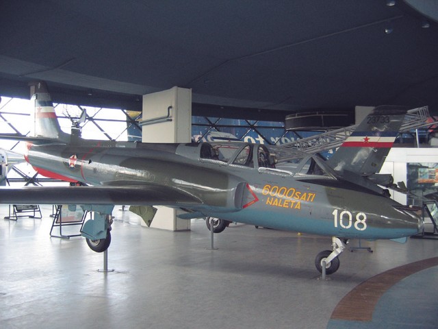 Galeb G-4