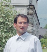 Janez Kopač pred svojim vikendom v Čezsoči