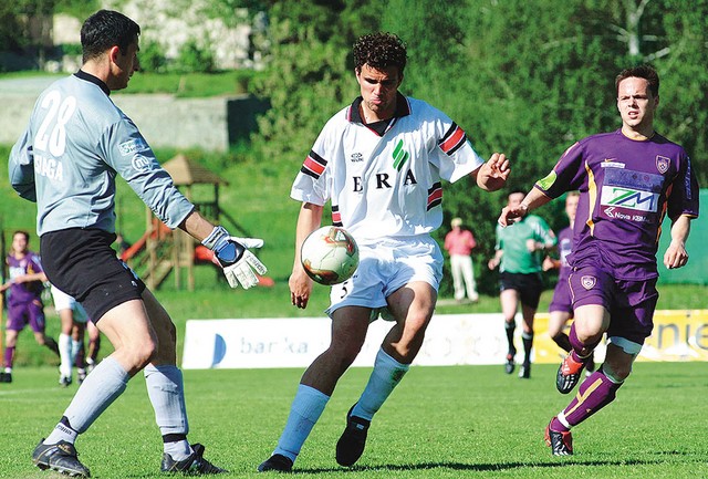 Sraga ostal brez denarja