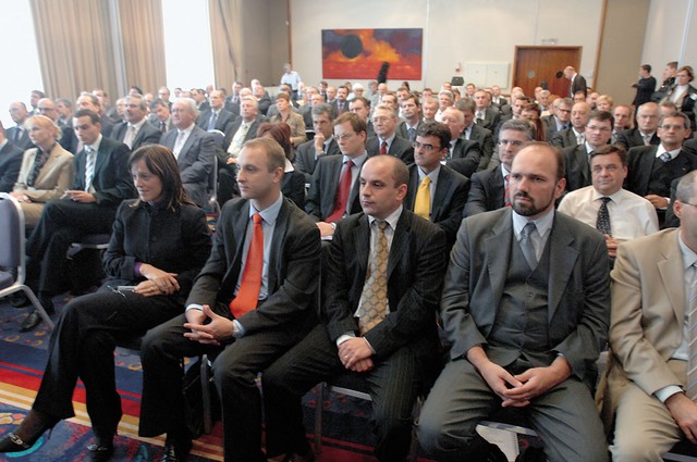 ... in gospodarstvenikom, ki bodo dobili ukinitev davka na plače