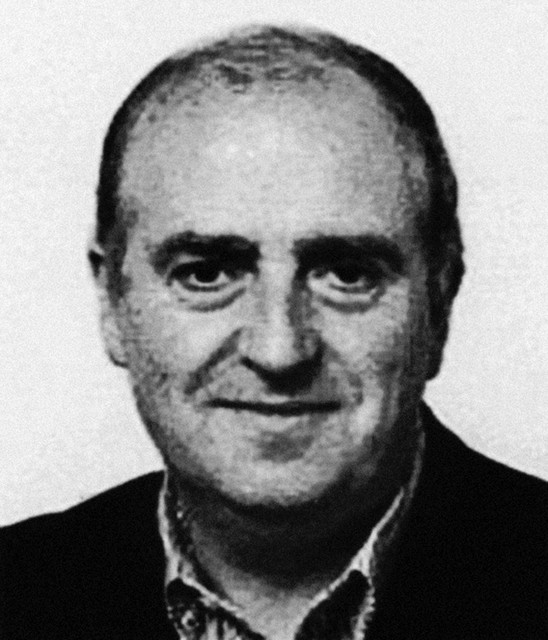 Duhovnik Franci Frantar. Ker RKC očitno ve, kje je duhovnik, obtožen pedofilije, in tega podatka ne sporoči policiji, bi ji lahko očitali, da pomaga storilcu kaznivega dejanja
