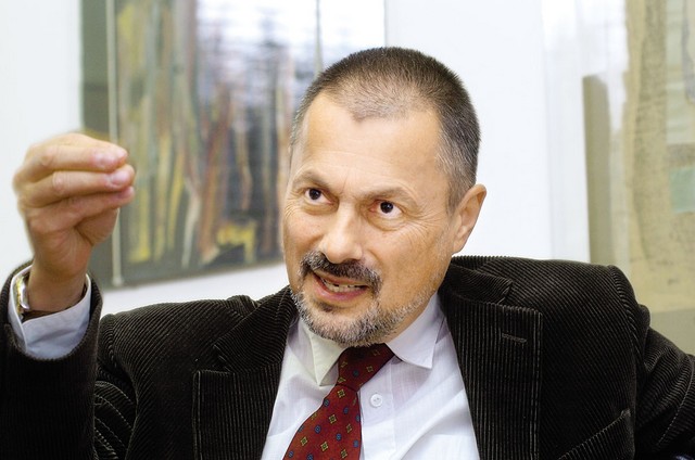 Soavtor zakona dr. Peter Jambrek je lastnik dveh zasebnih visokošolskih zavodov