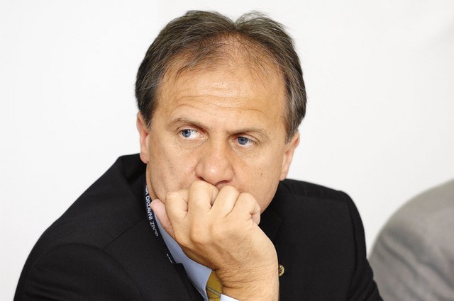 Generalni direktor Davčne uprave RS Ivan Simič: odpustiti je želel davčnega inšpektorja, ki je ugotovil nepravilnosti v podjetju, ki mu je davčno svetovanje zagotavljalo Simičevo zasebno podjetje.
