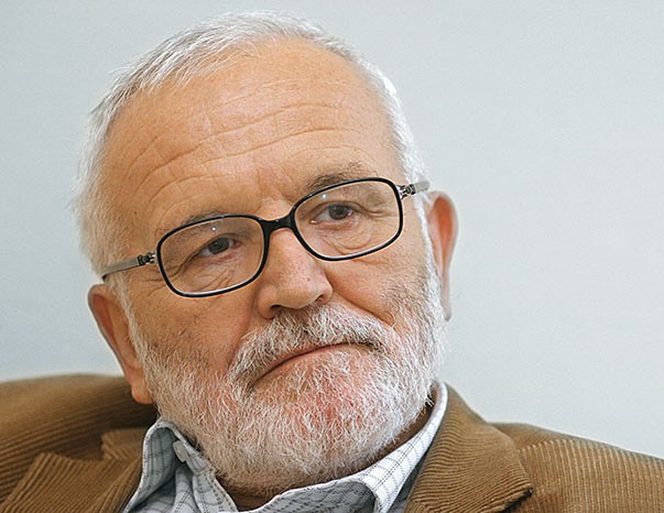'Mislim, da smo prišli do meje. Mislim, da socialne države ni več treba razgrajevati. Meja se začne, ko začnete privatizirati šolstvo, zdravstvo in pokojninski sistem.' - dr. Jože Mencinger