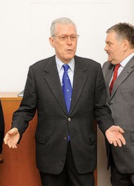 Kravatarji: minister Lovro Šturm