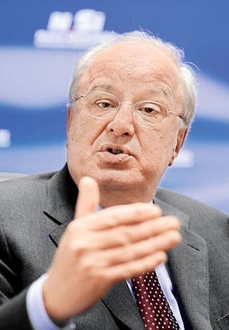 Podatki ministrstva za finance, ki ga vodi Andrej Bajuk, kažejo, da je lanski proračunski izkupiček iz bruseljske blagajne močno zaostal za predvidenimi načrti vlade.