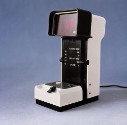 Digitalni univerzalni merilni instrument Digimer, 1971/72 (dizajn Marian Gnamuš) 
