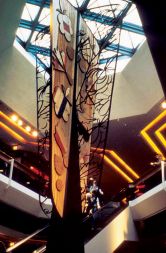 Slovansko drevo, 1976, konstrukcija iz lesa in jekla 9, 50 m, Riverside Mall, North Riverside, Chicago, Illinois (Arhitekturna in javna dela)