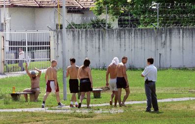 Po statističnih podatkih je v Sloveniji največ moških v občini Šentrupert, ki ima okoli 2800 prebivalcev. Največ moških pa je tam zato, ker je v občini zavod za prestajanje zaporne kazni.