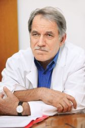 Prof. dr. Tomaž Tomaževič, Ginekološka klinika UKC Ljubljana: &raquo;Medicina brez etike je vprašljiva. Vse, kar narediš v belem plašču, še ni nujno medicina.&laquo;