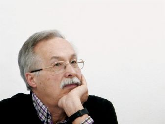 Jaime Pastor Verd&uacute;, profesor na španski Nacionalni univerzi za izobraževanje na daljavo