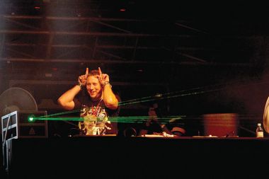 DJ Umek na lanskoletnem Žuru z razlogom v parku Tivoli DJ Umek na lanskoletnem Žuru z razlogom v parku Tivoli