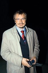 Andrej Lasbaher, bivši direktor SDS-ovega strankarskega glasila Demokracija je danes odgovorni urednik Slovenskega tednika