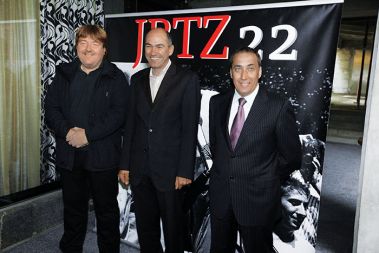 Klub 11? Ali Klub JBTZ 22? Borštner, Janša in Franci Zavrl, solastnik Pristopa. (na 22. obletnici aretacije Janeza Janše, 31. maja 2010)