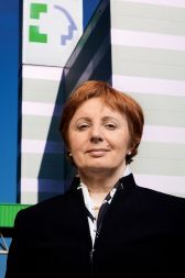 Tatjana Fink, Trimo: &raquo;Na evropskem trgu letos opažamo upadanje povpraševanja pri vseh standardnih programih. Škarje cen se iz meseca v mesec bolj zapirajo. Zato bomo morali za dosego načrtovanega dobička ob koncu leta sprejeti dodatne ukrepe za povečanje učinkovitosti in znižanje stroškov.&laquo;