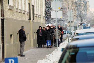 Barbara Brezigar, vodje oddelkov na vrhovnem tožilstvu in vodje okrožnih državnih tožilstev. Večina pisma podpore ni podpisala.