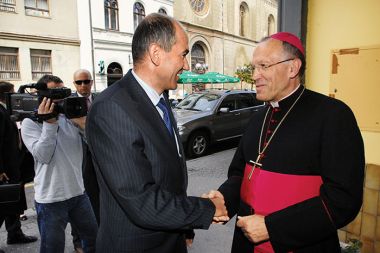 Za celjskega škofa Antona Stresa je bil mandat Janeza Janše čas \