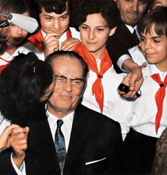 /media/www/slike.old/mladina/tkvtito_arhiv_mladine.jpg