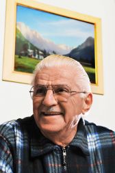 /media/www/slike.old/mladina/vint_ertl3bpet.jpg