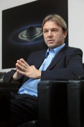 /media/www/slike.old/mladina/vintgregor_golobiimg_0183bk.jpg