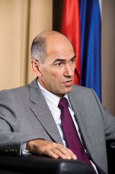 /media/www/slike.old/mladina/vintjanez_jana2_bpet.jpg