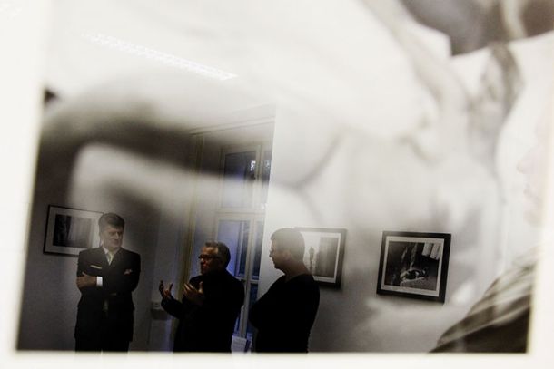 FOTOGRAFSKA RAZSTAVA: STANKO ABADŽIĆ »VONJ PO ŽENSKI«, GALERIJA PHOTON, LJUBLJANA | Tjaša Zajc