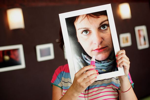 IRENA HERAK: AVTOPORTRET, FOTOGRAFSKA RAZSTAVA, CAFE OPEN, LJ | Aleš Beno