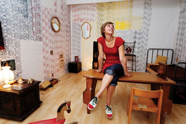 NOEMI VEBERIČ LEVOVNIK: MOJE SOBE BREZČASJA, RISBE, SLIKE, FOTOGRAFIJE IN VIDEO, BEŽIGRAJSKA GALERIJA 2, LJ | NADA ŽGANK