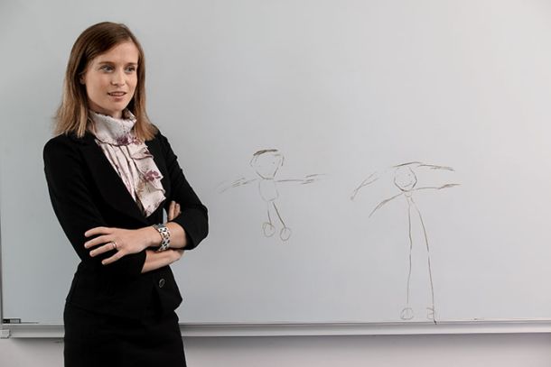 Mag. Ana Vodičar: Legitimno je, da cerkev pove svoje mnenje. Skrbi pa me način, kako to stori. Izjave so velikokrat zavajajoče, spodbujajo k neenakopravnosti, nestrpnosti. | Borut Krajnc
