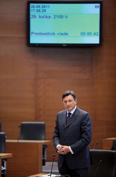 Borut Pahor ob izglasovani nezaupnici leta 2011