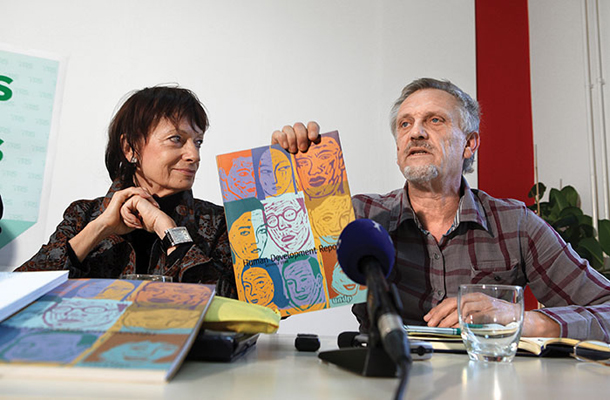Predstavitev poročila OZN o človekovem razvoju: Po mnenju gibanja in stranke TRS visoko mesto Slovenije kaže na mrežo dostopnega javnega zdravstva in javnega šolstva, ki ga je zgradil socialistični sistem in ga kaže ohraniti. | Borut Krajnc