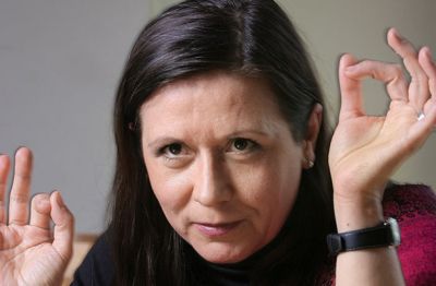 &raquo;Na volitvah se v Sloveniji ne zmaga z dobrimi idejami, pametjo, argumenti, ampak po logiki nezavednega. Kot je zmagal Hitler v Nemčiji. Zato lahko govorimo o tihi fašizaciji slovenskega političnega prostora.&laquo; - Dr. Vesna V. Godina