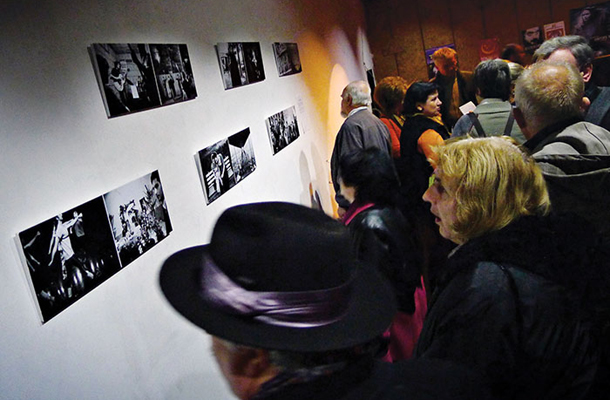 Odprtje fotografske razstave Iranska mladina Mance Juvan Hessabi, Multikulti – 1001 noč Perzije, Kino Udarnik, Maribor | Manca Juvan Hessabi